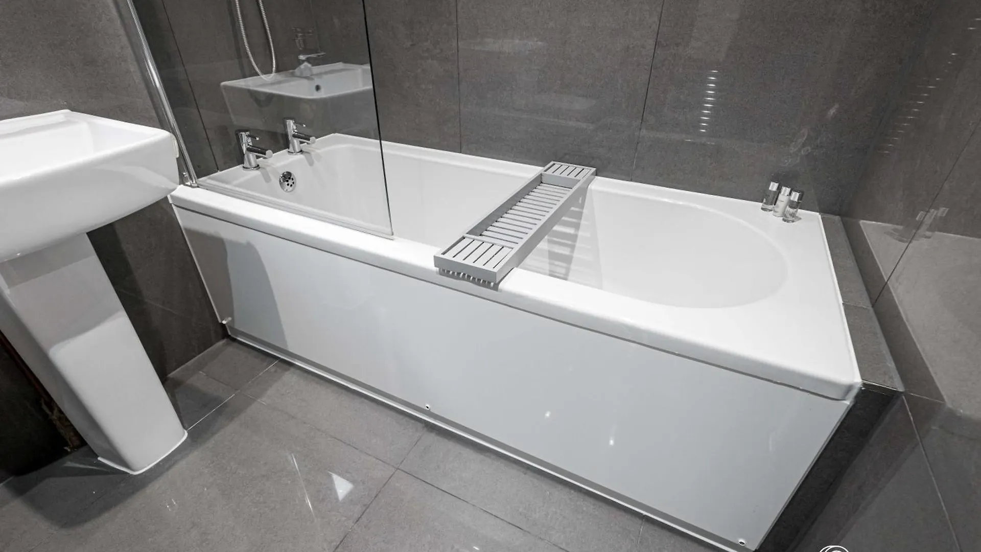 Nightingale By Grandeur Property Bournemouth Apartment
